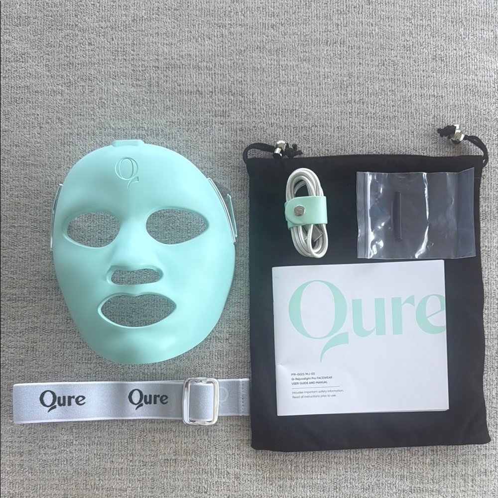 LIKE NEW without box Qure Mask